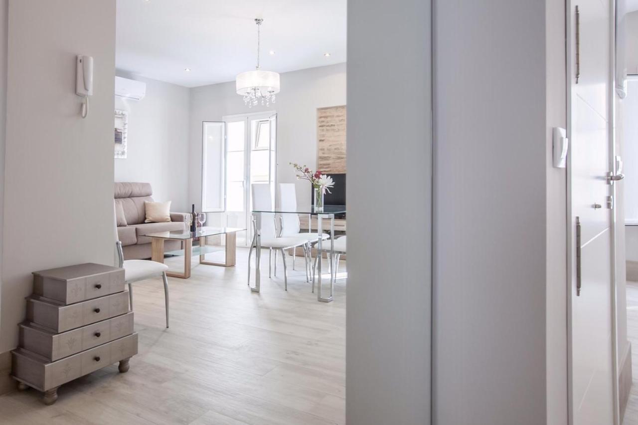 セビリアAtico Duplex Gran Terraza ↑ Calidades 2 Hab 2Banosアパートメント エクステリア 写真