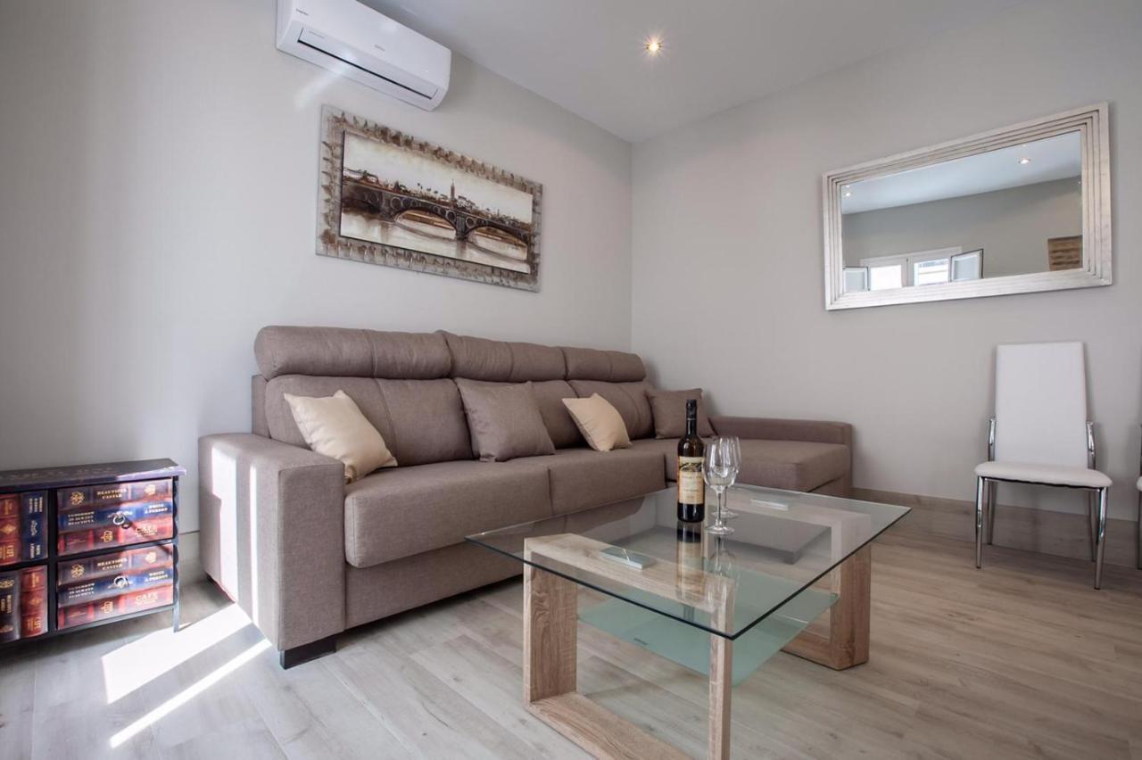 セビリアAtico Duplex Gran Terraza ↑ Calidades 2 Hab 2Banosアパートメント エクステリア 写真